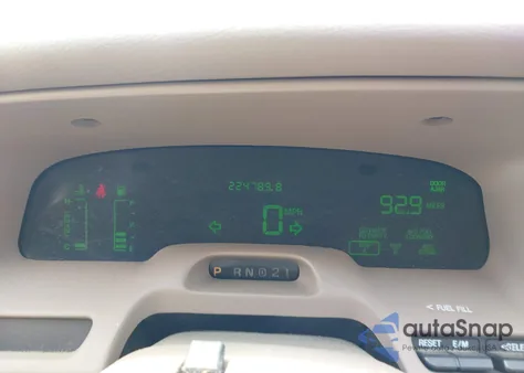 2005 Mercury Grand Marquis Ls/Lse from USA, damaged, VIN 2MEHM75W05X636003